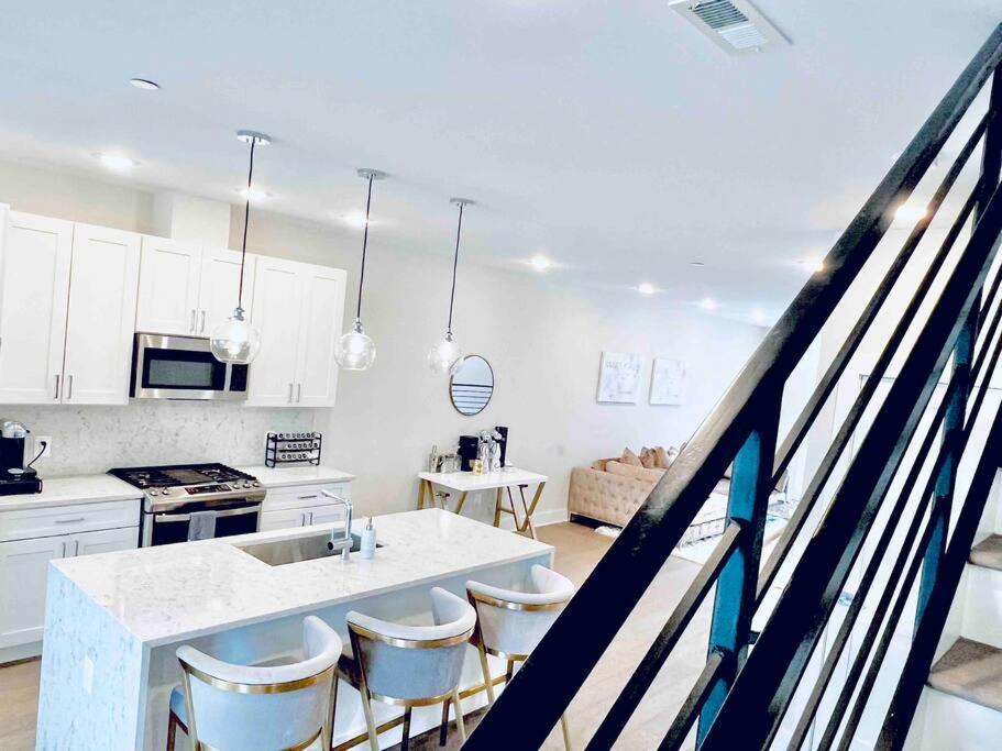 Luxurious 3bdr Penthouse With Private Rooftop Capitol And Monument Views Near Popular H Street Corridor Free Parking And Cancellation Holiday home *