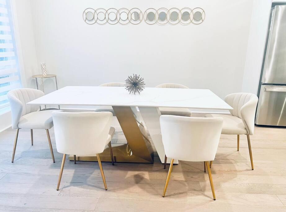 Luxurious 3bdr Penthouse With Private Rooftop Capitol And Monument Views Near Popular H Street Corridor Free Parking And Cancellation Holiday home Washington