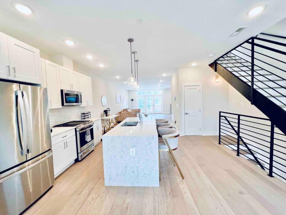 Luxurious 3bdr Penthouse With Private Rooftop Capitol And Monument Views Near Popular H Street Corridor Free Parking And Cancellation Ferienhaus