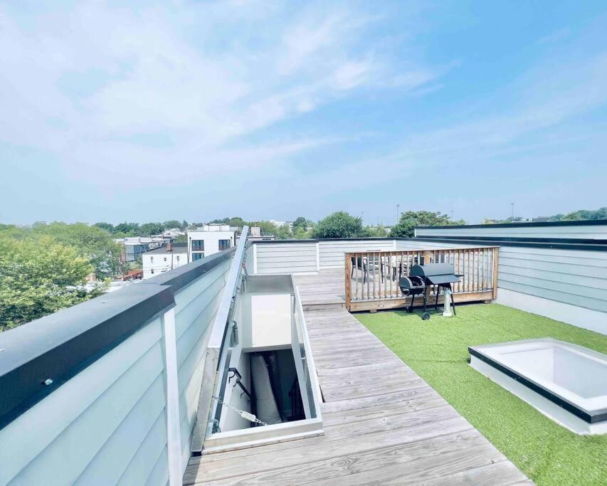Ferienhaus Luxurious 3bdr Penthouse With Private Rooftop Capitol And Monument Views Near Popular H Street Corridor Free Parking And Cancellation
