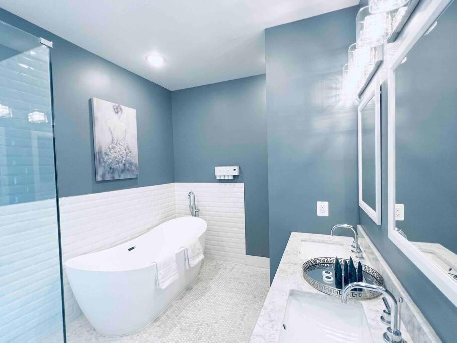 Luxurious 3bdr Penthouse With Private Rooftop Capitol And Monument Views Near Popular H Street Corridor Free Parking And Cancellation Ferienhaus Washington